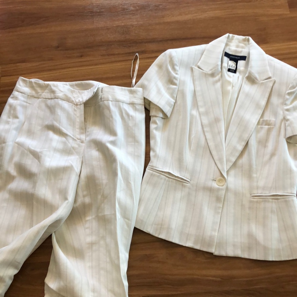 Pant suit